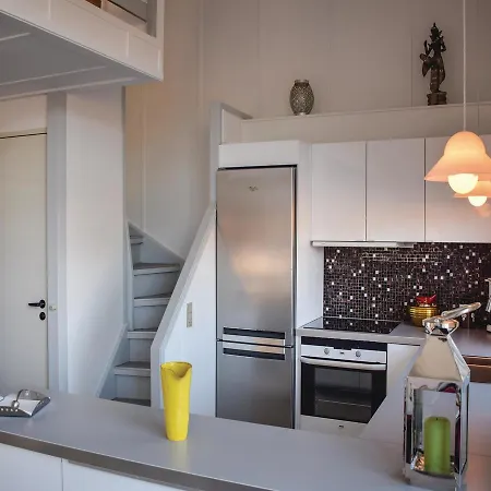 Two-bedroom In Appartement *